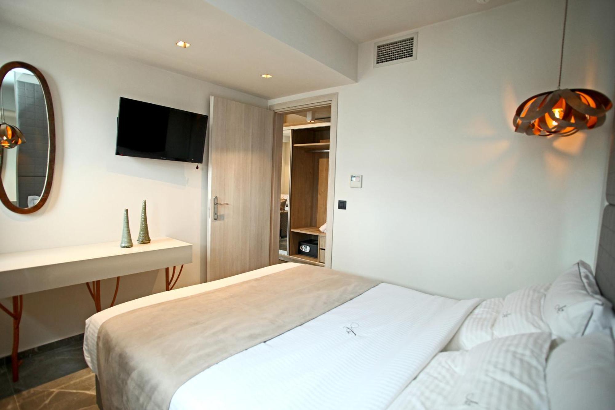 Athinais Luxury Apartments Chaniotis Dış mekan fotoğraf