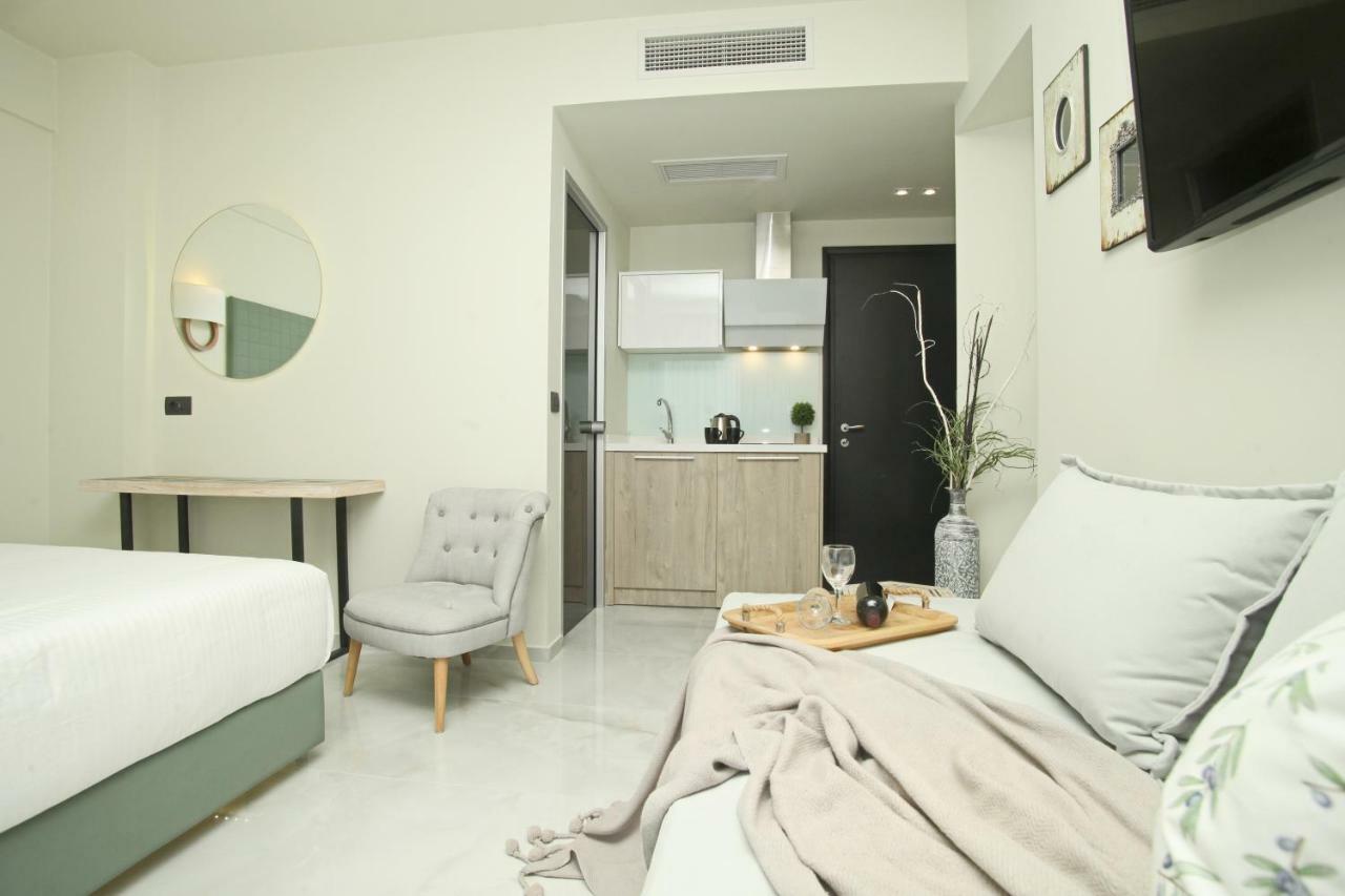 Athinais Luxury Apartments Chaniotis Dış mekan fotoğraf