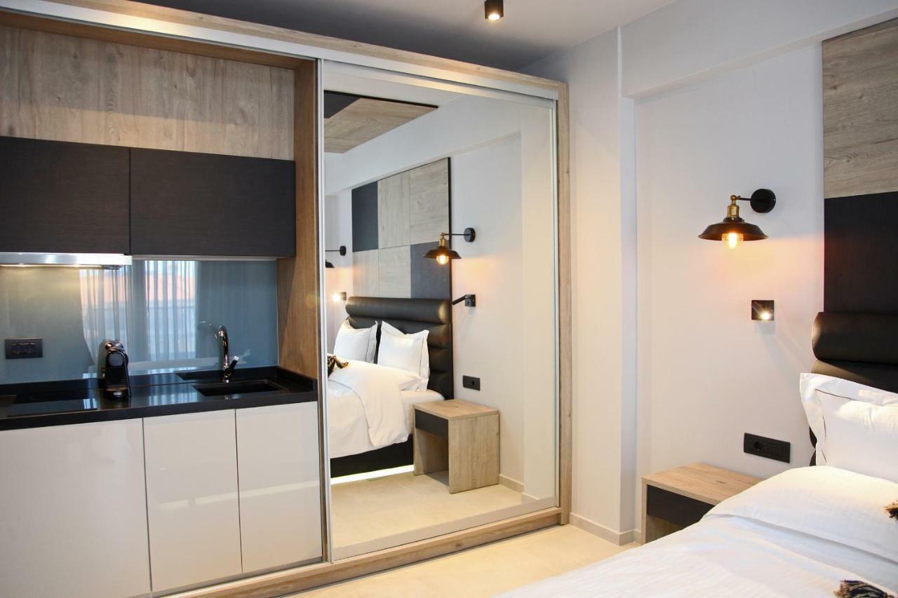 Athinais Luxury Apartments Chaniotis Dış mekan fotoğraf